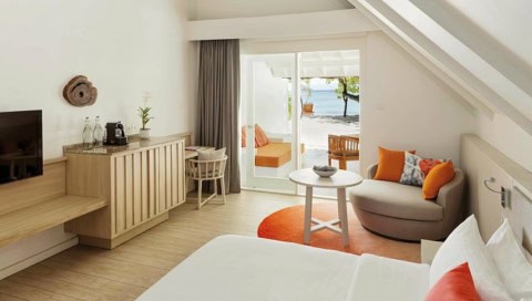 Wohnzimmer einrichtung einer Villa. In Hellen möbeln natürlich eingerichtet.